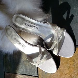 NWT - Caparros  kitten sandals 👡 size 6
